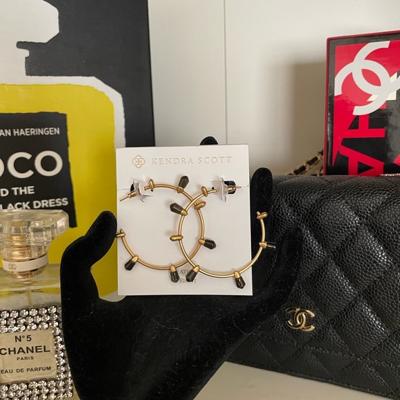 Kendra Scott Freida Hoops in gold tone NWT - Picture 1 of 3